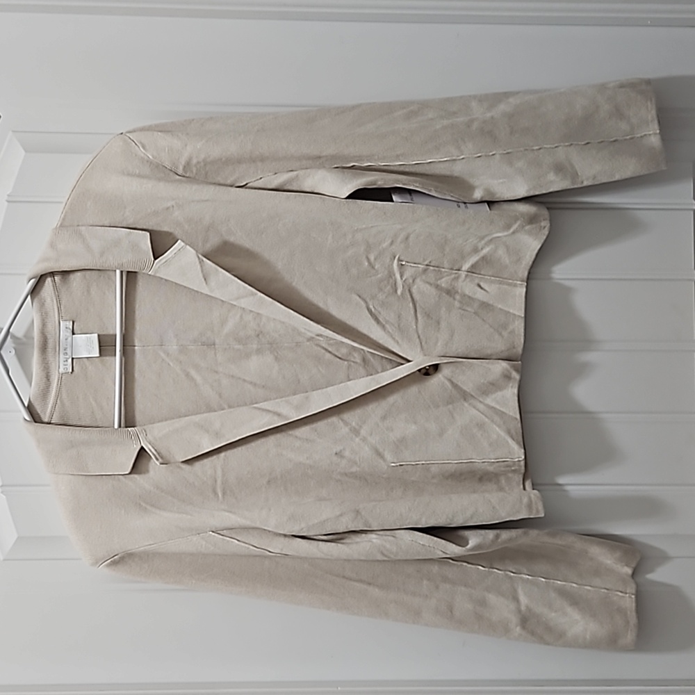*NWT* Design History One Button Collared Cardigan